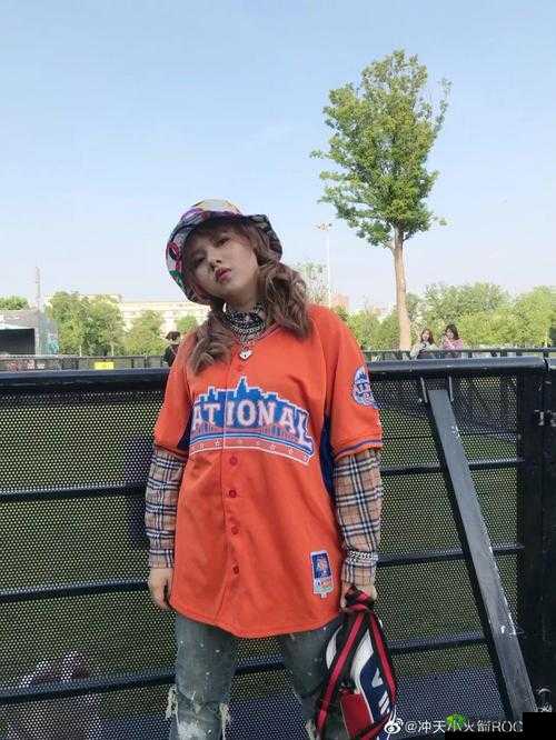 17 岁女 rapper 叫啥？她有何独特之处